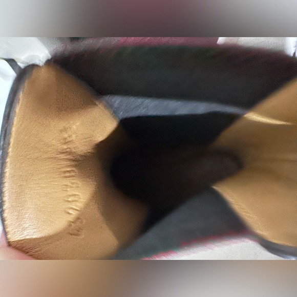 Women’s Gucci Booties - Picture 9 of 11